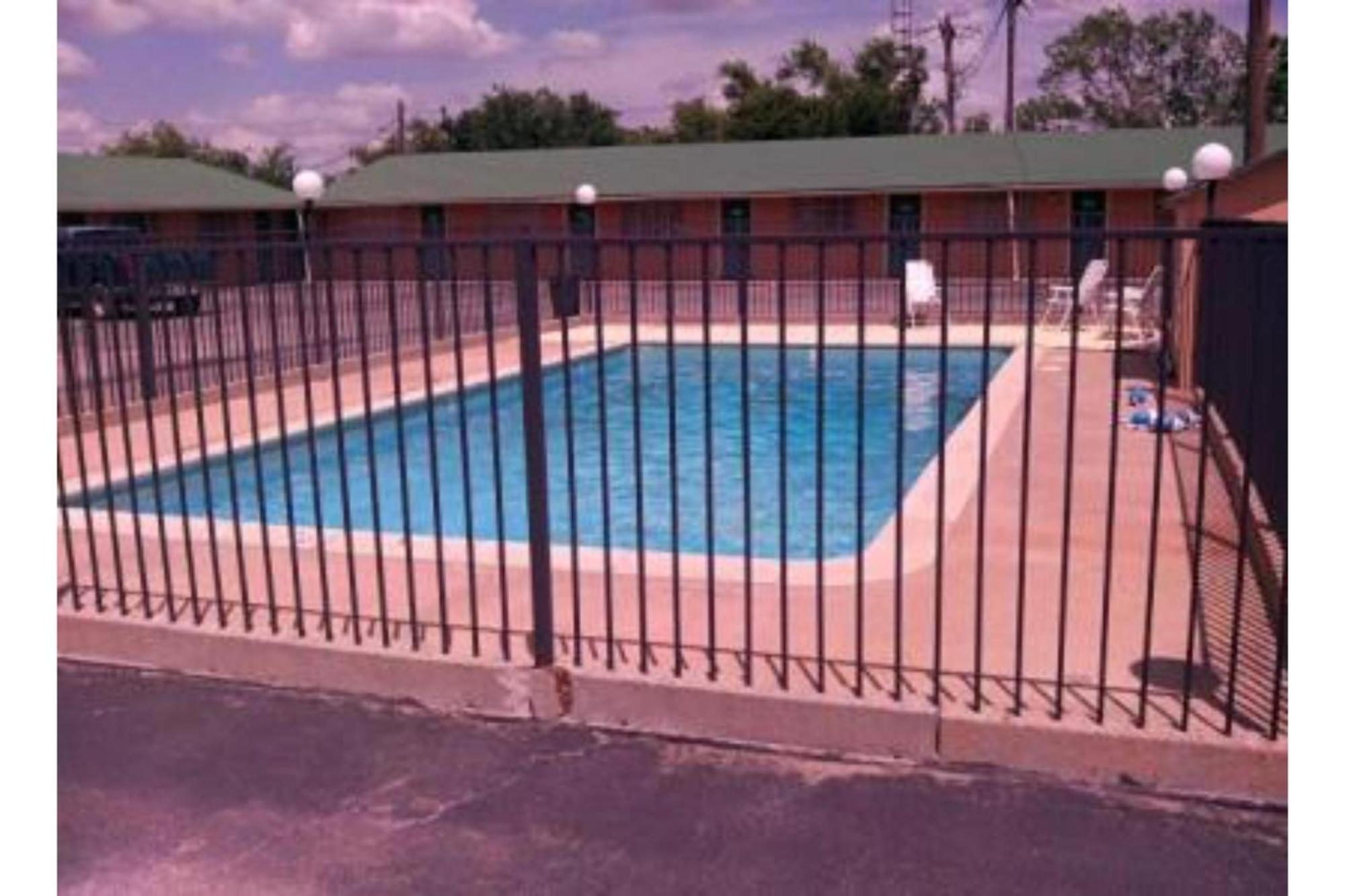 Western Inn Hamilton Εξωτερικό φωτογραφία